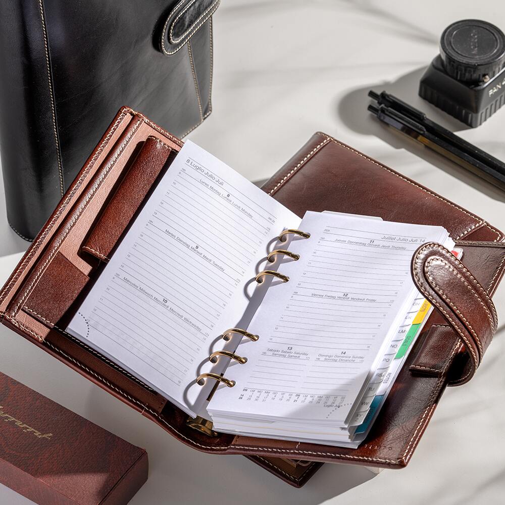 Organizer  in pelle con laccio
