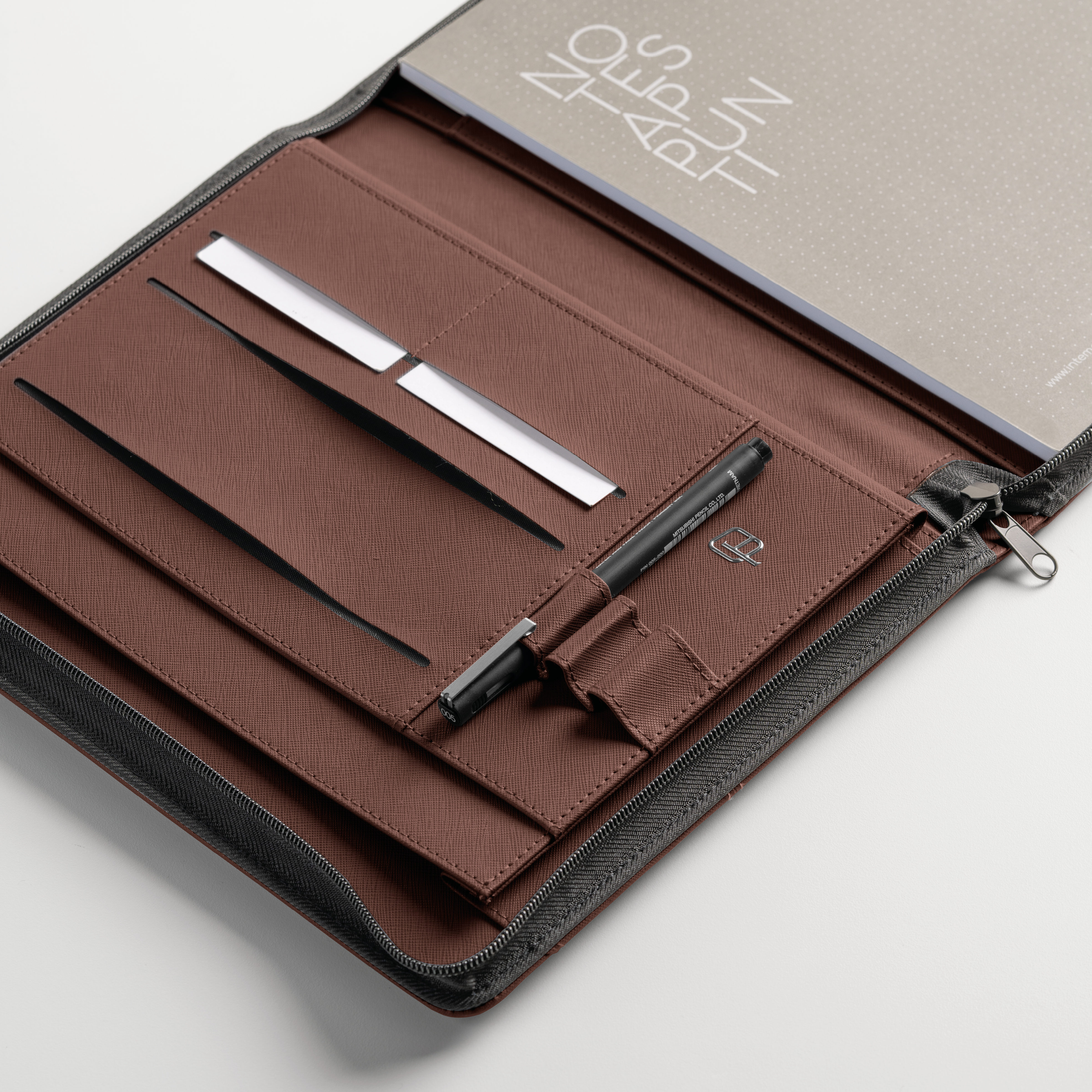 Portablocco Compact con Zip New Classic
