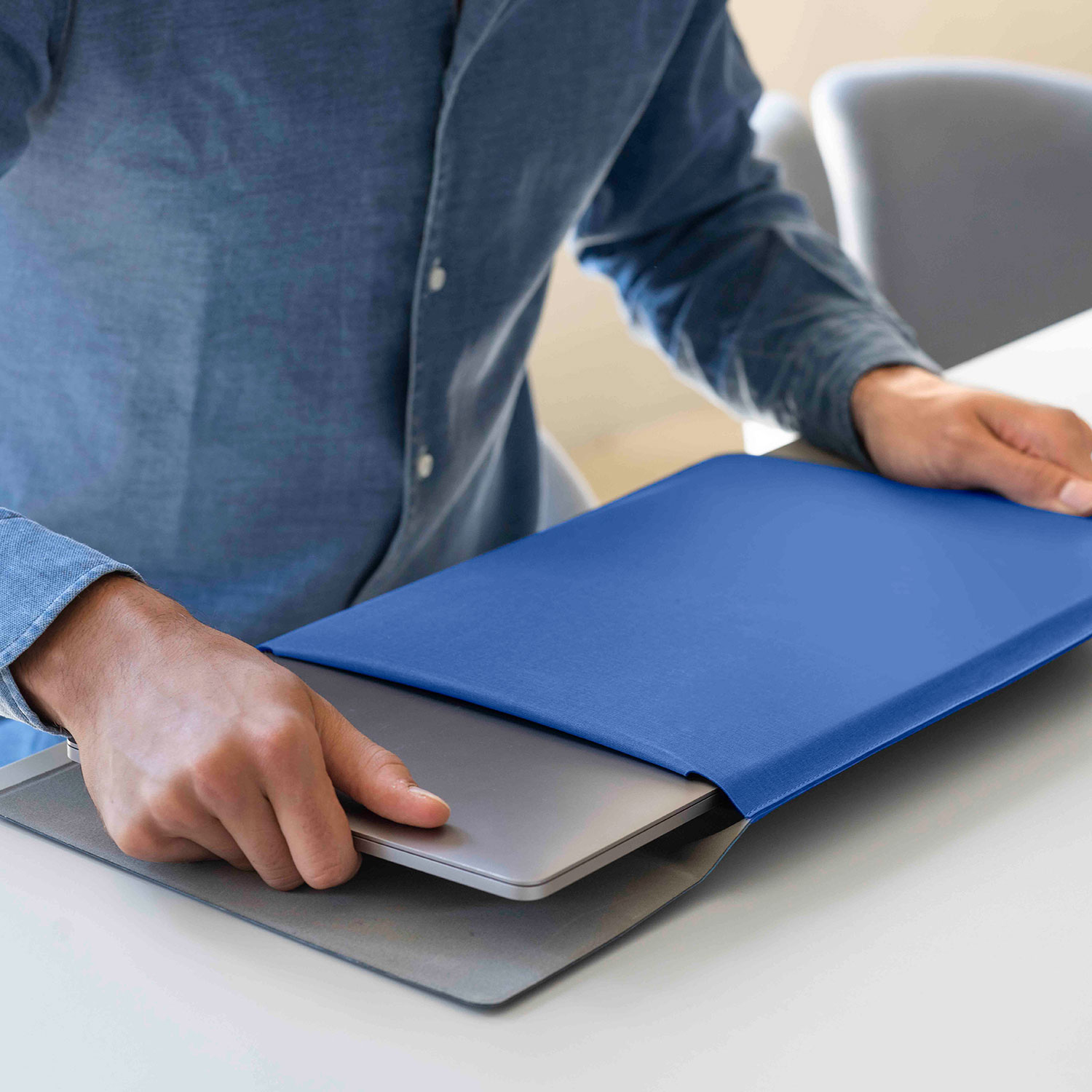 Sottobraccio Workstation Porta Notebook Meet