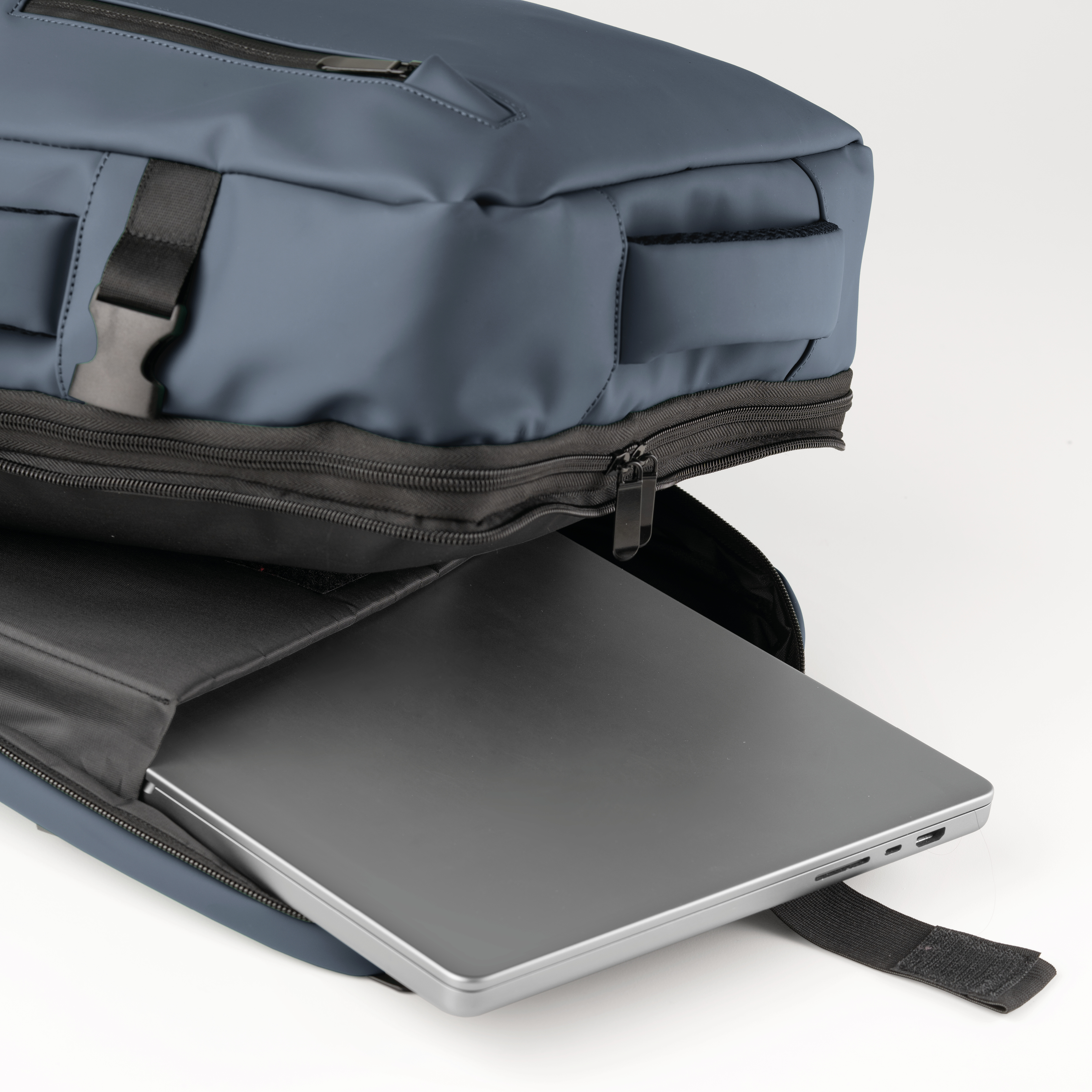 Zaino Travel-Backpack Drop2GO in Gomma Antipioggia