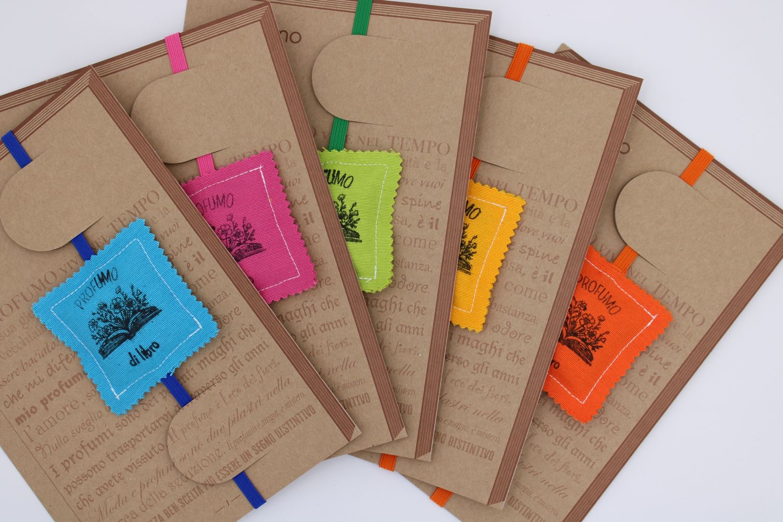 Kit 12 Segnalibri Profumo Di Librio In Expo: 2 Pz X 6 Colori